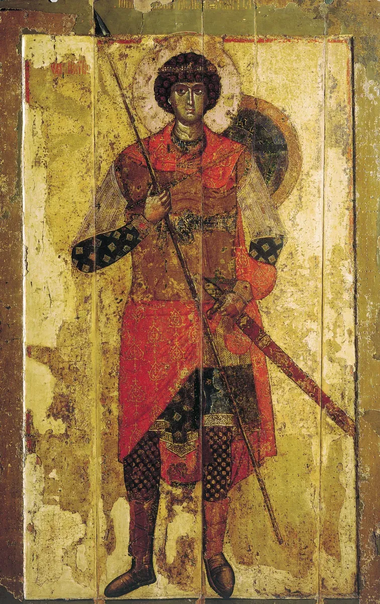 Икона святого Георгия: великомученик в рост, как воин с копьём и мечом.